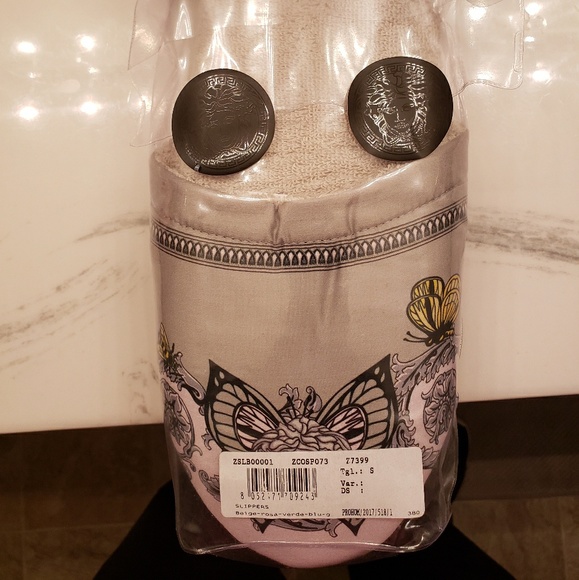 Versace Slippers - Picture 3 of 3